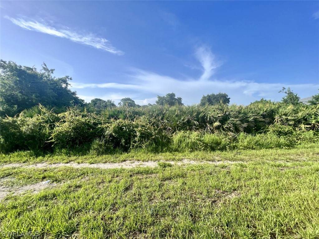 12960 Foresman Boulevard - Photo 1
