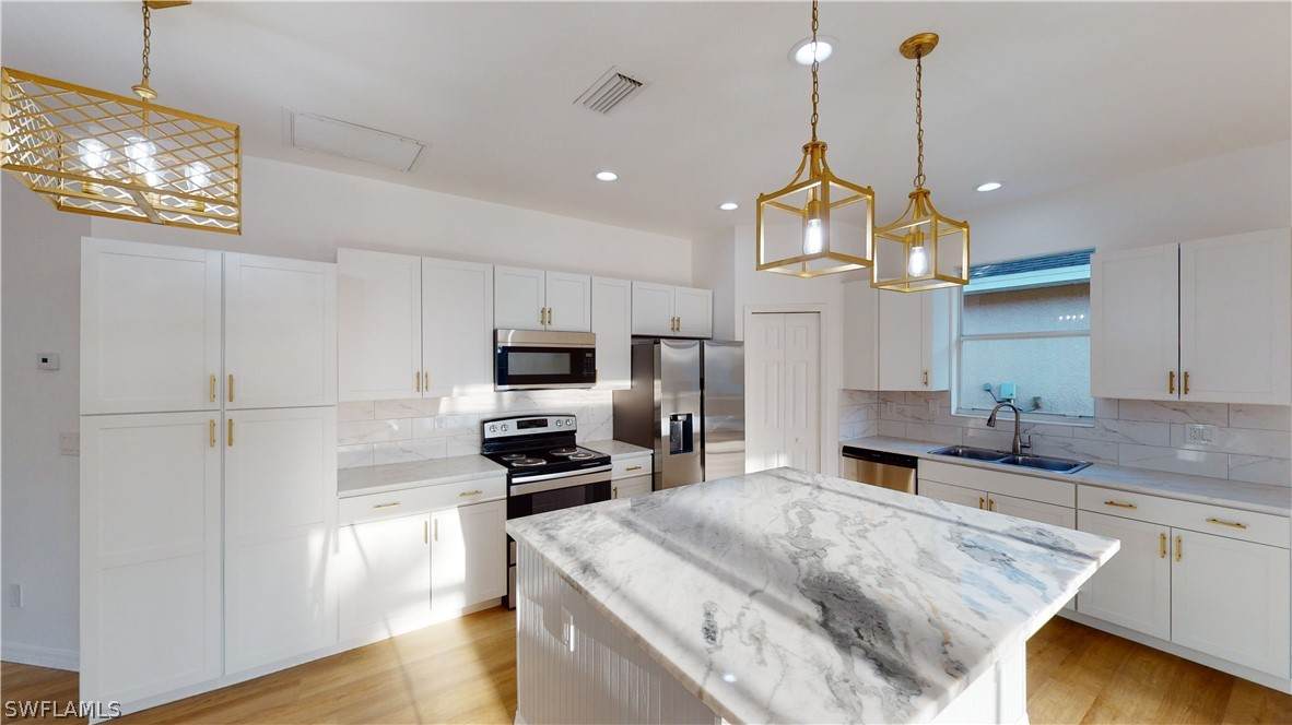 403 Shadow Lakes Drive - Photo 1