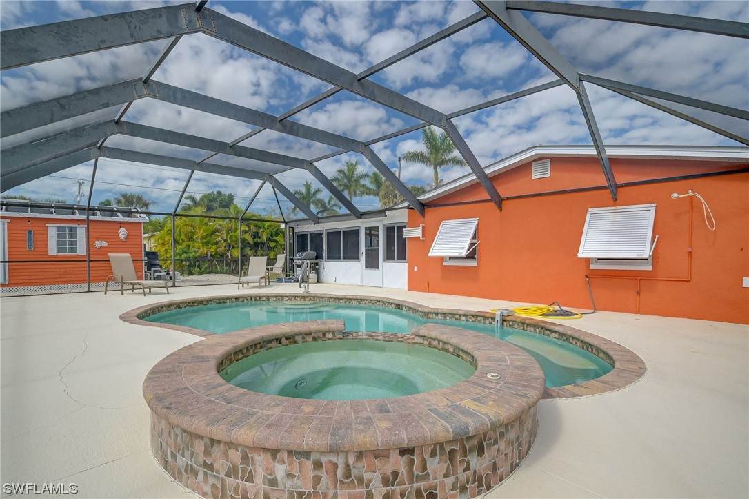 2561 Rose Avenue - Photo 1