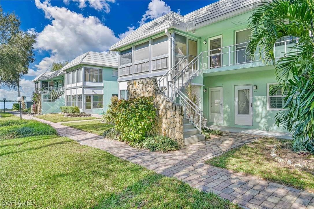 3225 Riverside Drive - Photo 1