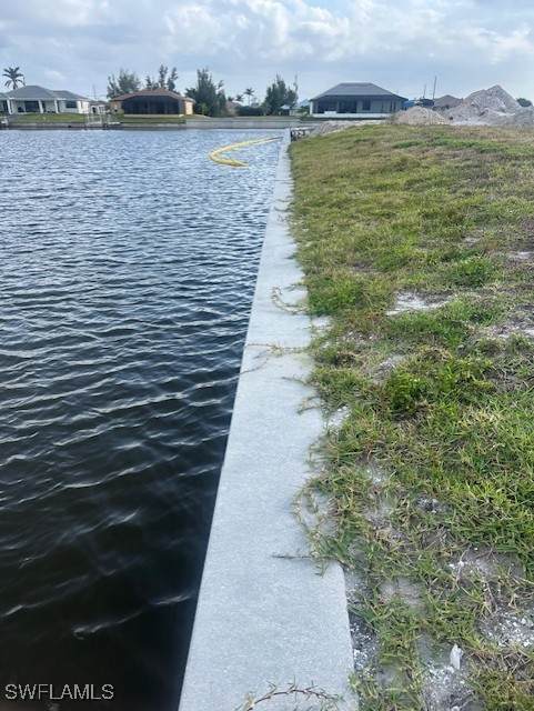 3105 46th Avenue - Photo 1