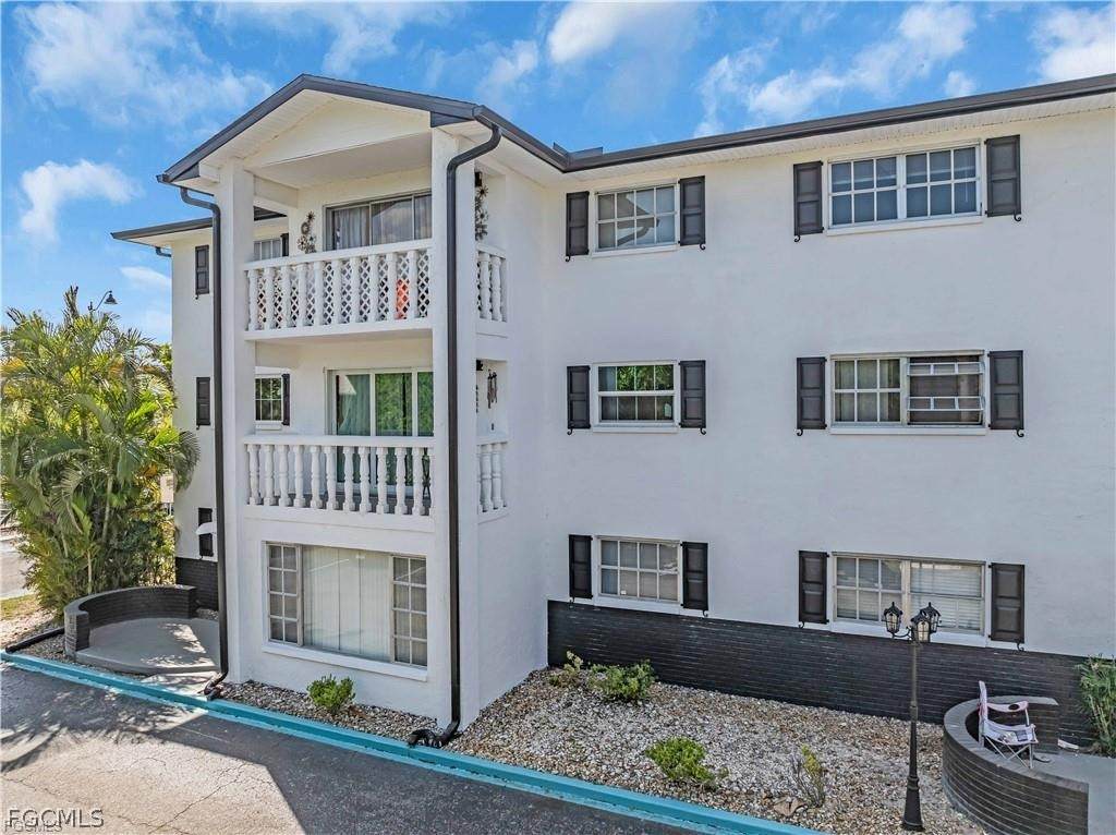 3704 Broadway - Photo 1