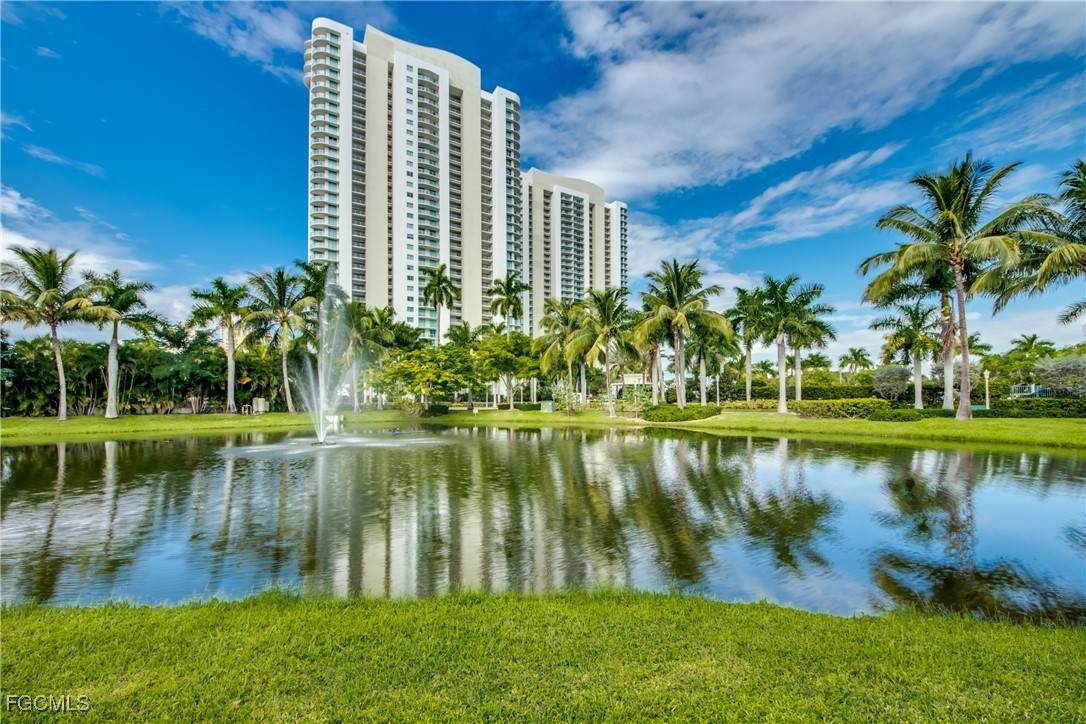 3000 Oasis Grand Boulevard - Photo 1