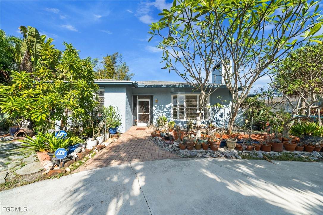 813 105th Avenue - Photo 1
