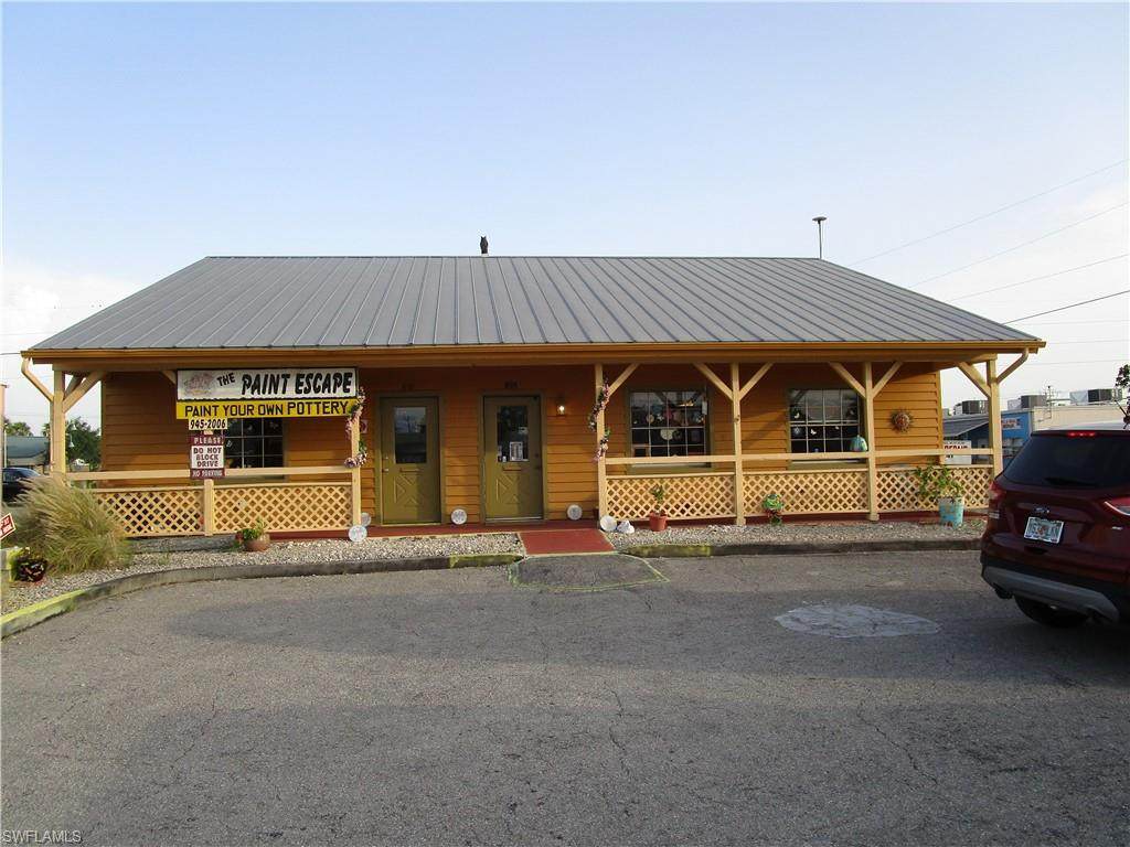 810 47 Street - Photo 1