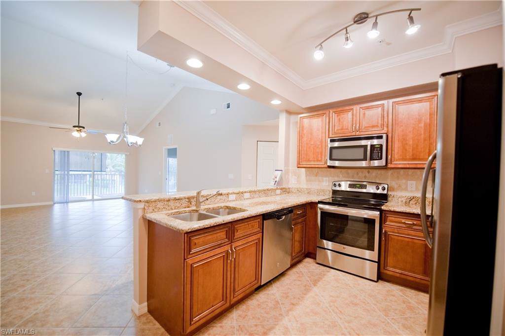 1096 Winding Pines Cir - Photo 1