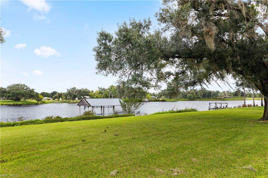 423 Live Oak Ln - Photo 1
