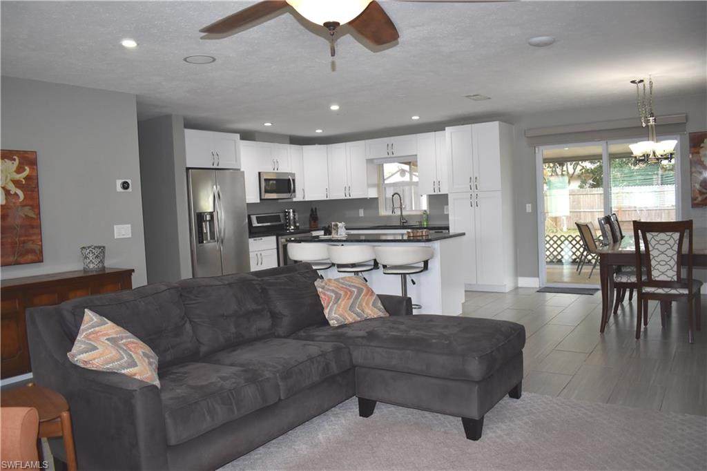 2325 Ivy Ave - Photo 1