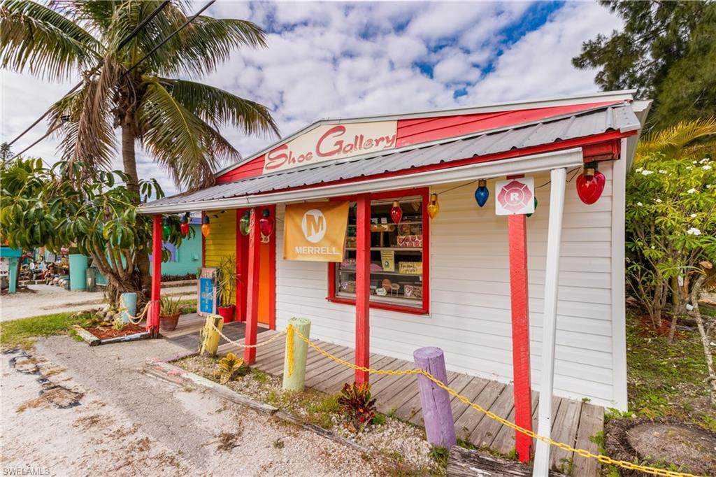 4600 Pine Island Road - Photo 1