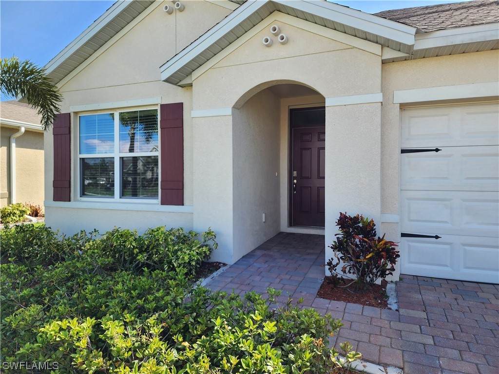 3184 Estancia Lane, Cape Coral, FL 33909 (223043597) Southwest Florida R.E. Group Inc