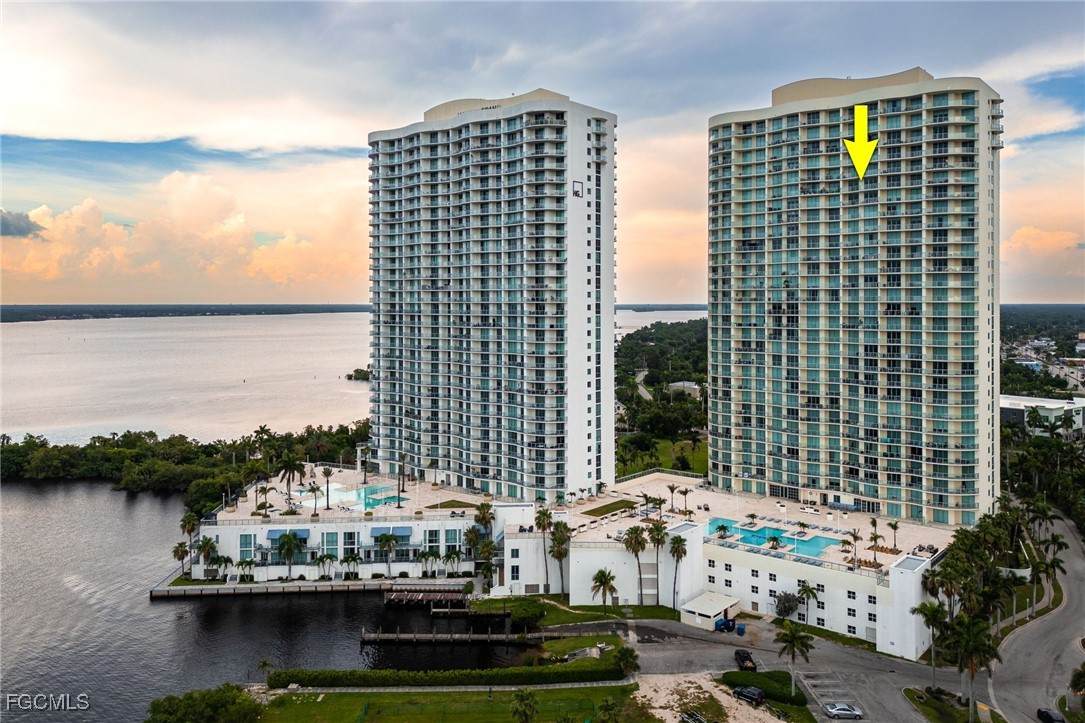 3000 Oasis Grand Boulevard - Photo 1