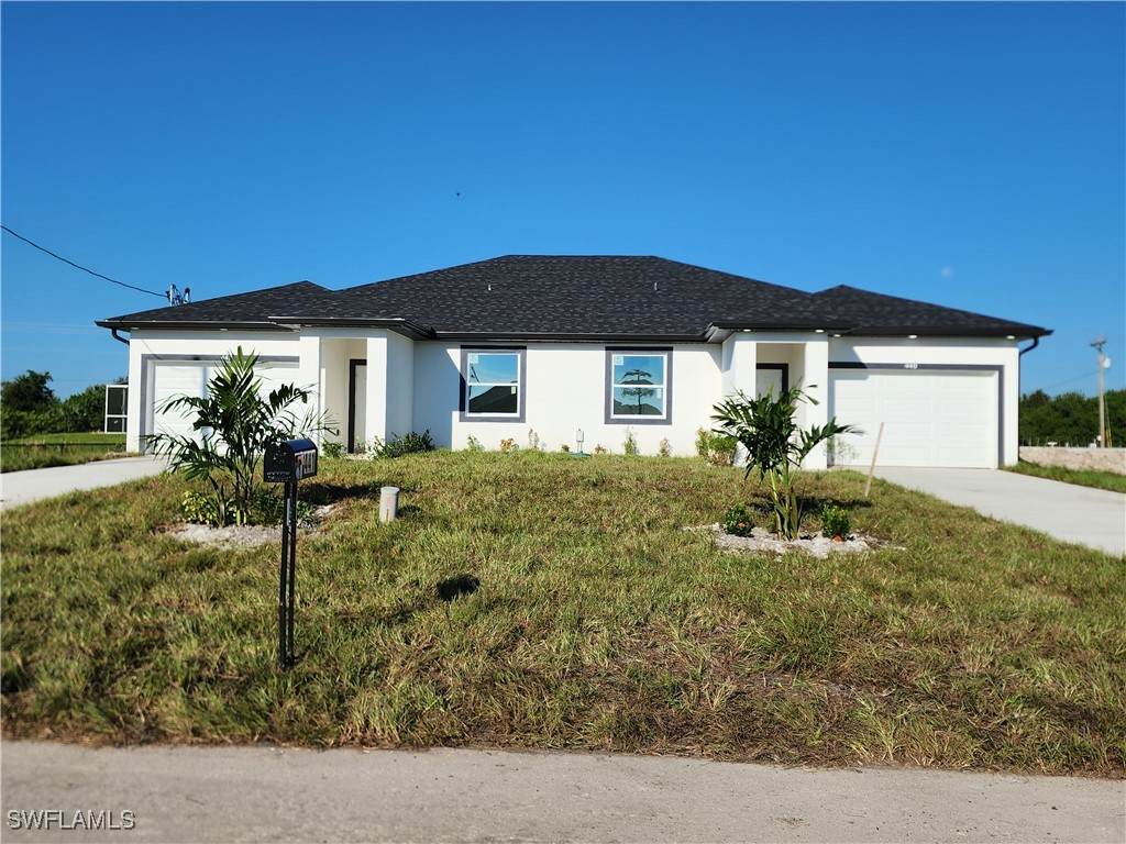 424/426 Petite Avenue - Photo 1