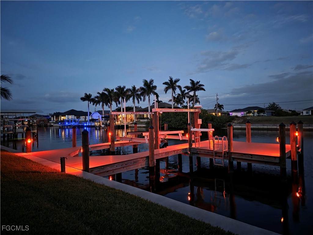 1005 36th Place - Photo 1