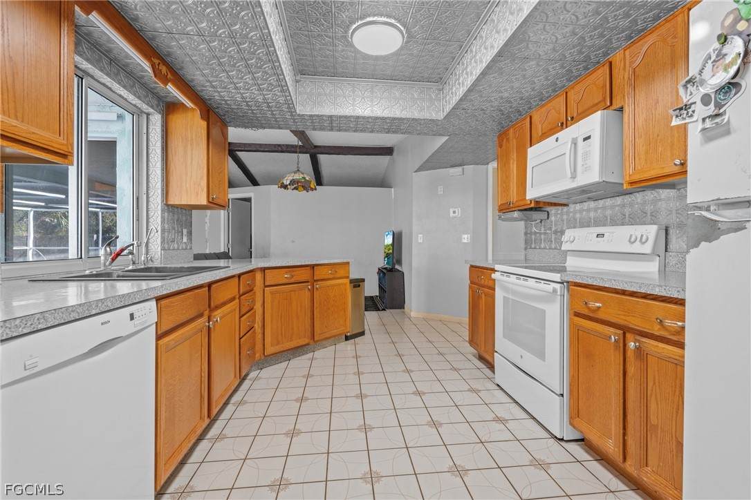730 Bering Avenue - Photo 1