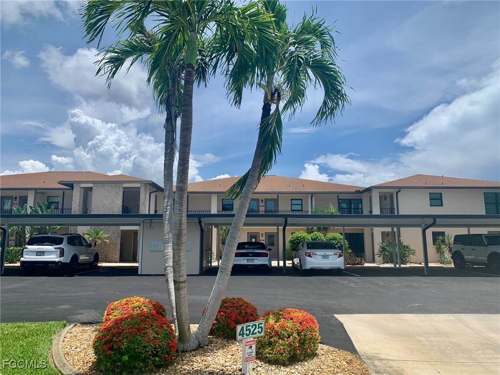 4525 Country Club Boulevard - Photo 1