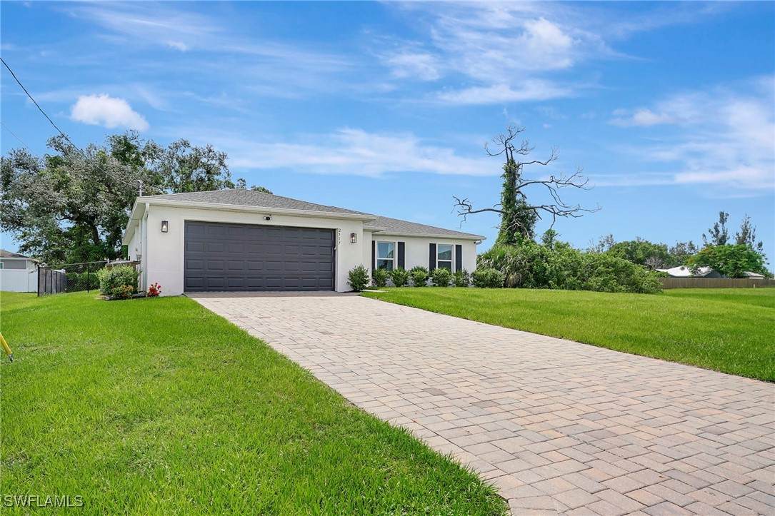 2517 15th Place - Photo 1