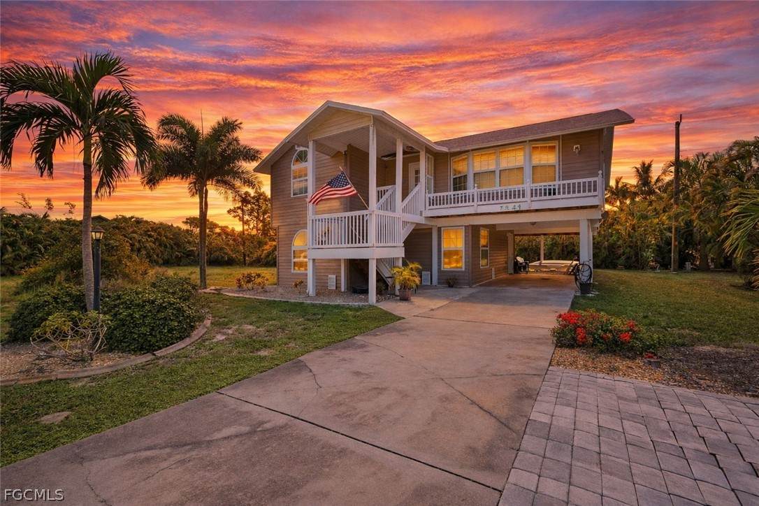 7841 Breakwater Court - Photo 1