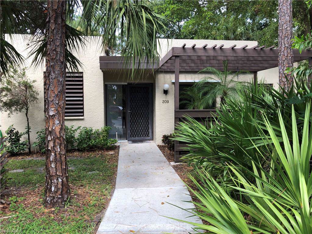 209 Pinebrook Dr - Photo 1