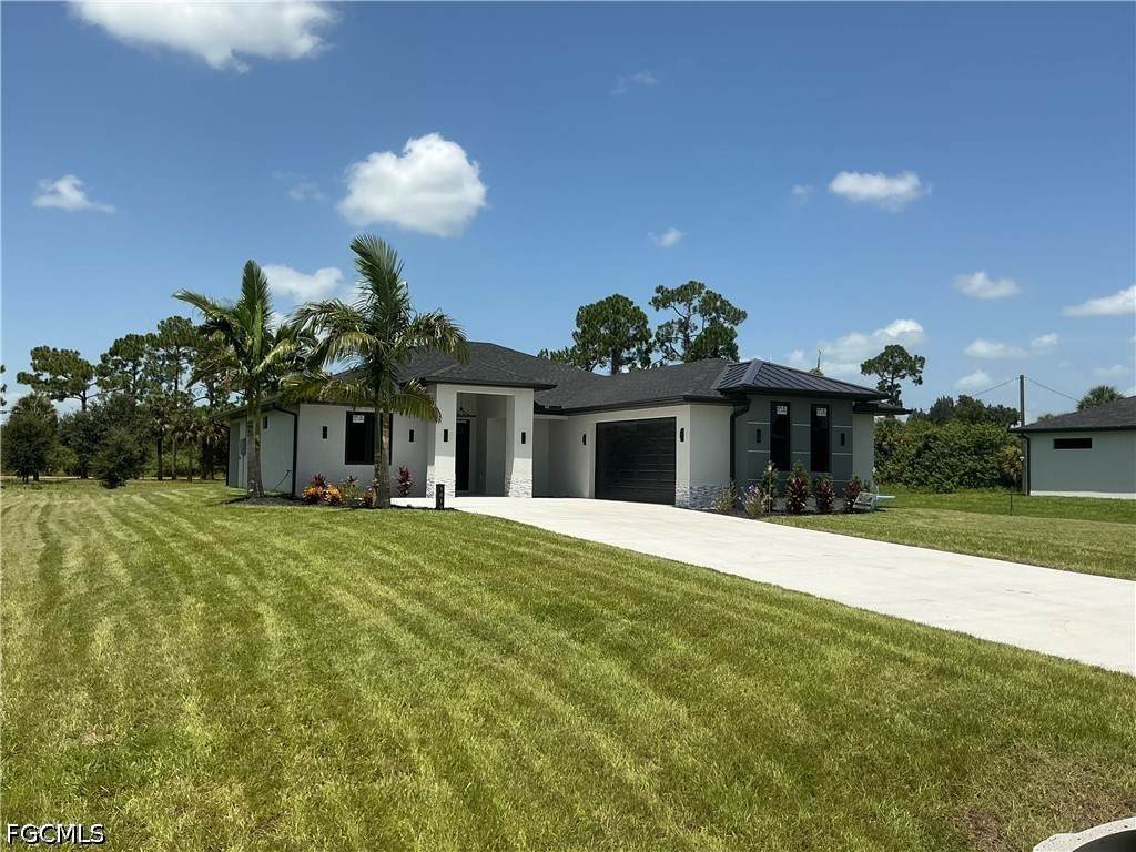 1819 Hines Avenue - Photo 1