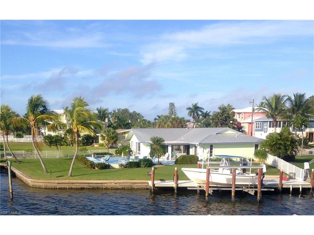 3389 1st Ave, St. James City, FL 33956 (#215066019) :: Homes and Land Brokers, Inc