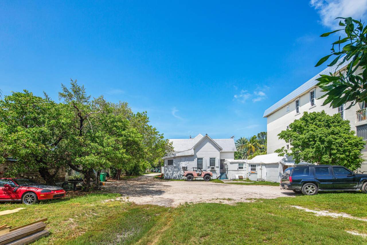 901 Eisenhower Drive - Photo 1
