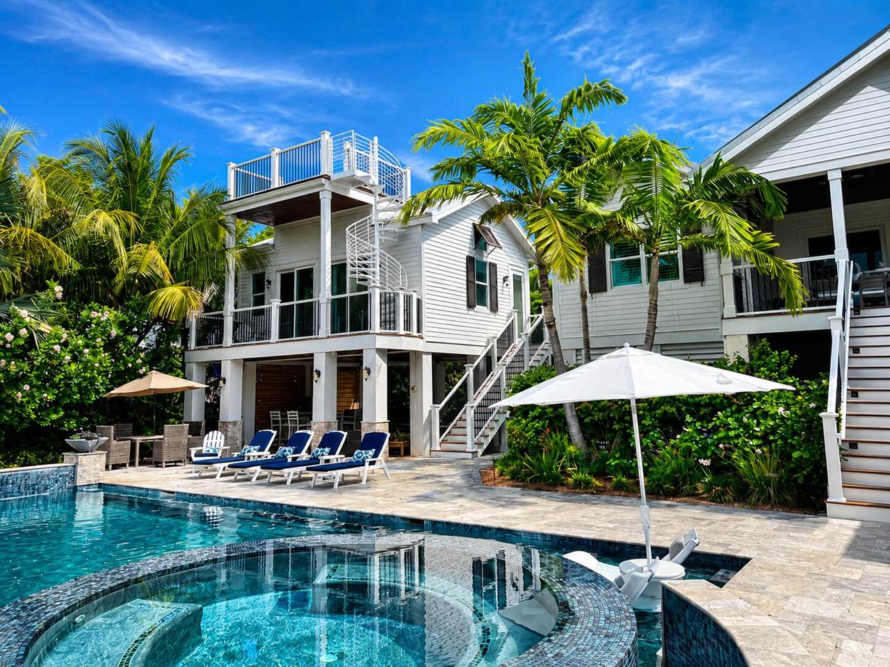 https://bt-photos.global.ssl.fastly.net/flkeys/1280_boomver_13_619762-2.jpg