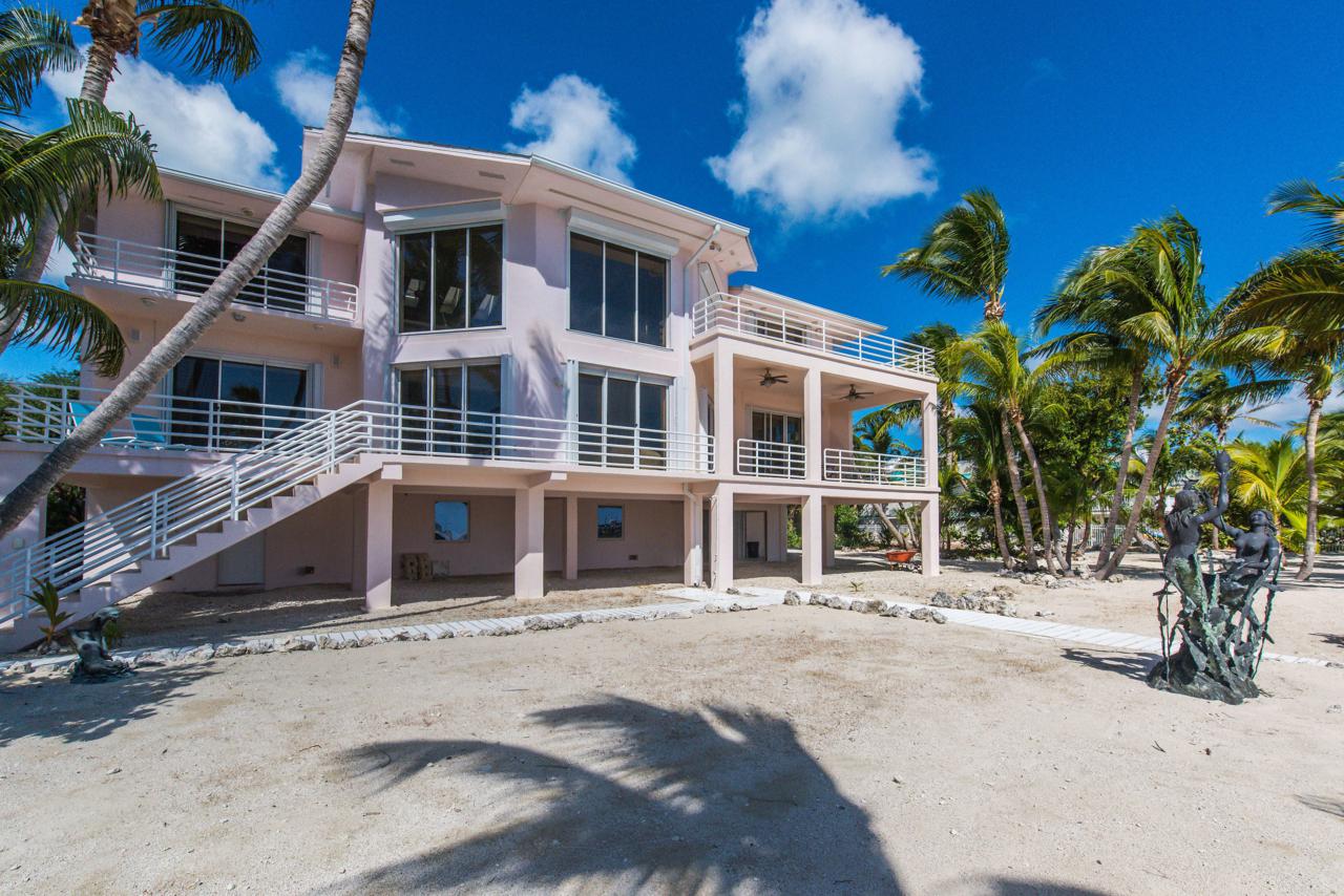 787 Shore Drive - Photo 1
