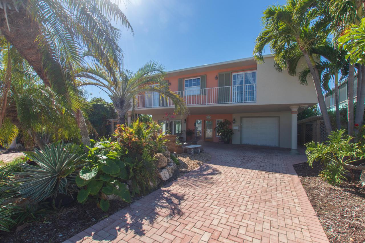 351 4Th Street - Photo 1