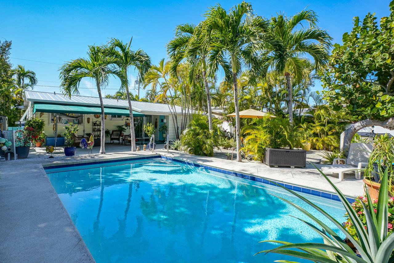 1731 Bahama Drive - Photo 1