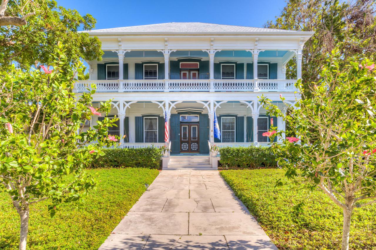 724 Eaton Street - Photo 1