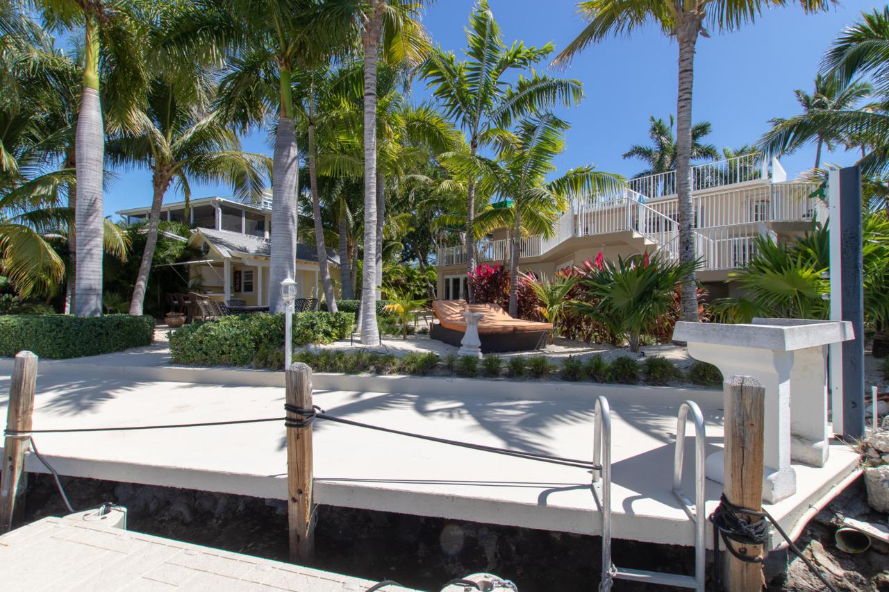 240 Treasure Harbor Road - Photo 1
