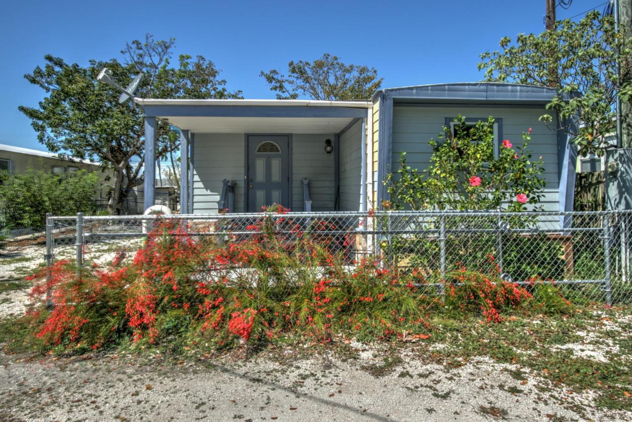 27 Avenue A - Photo 1