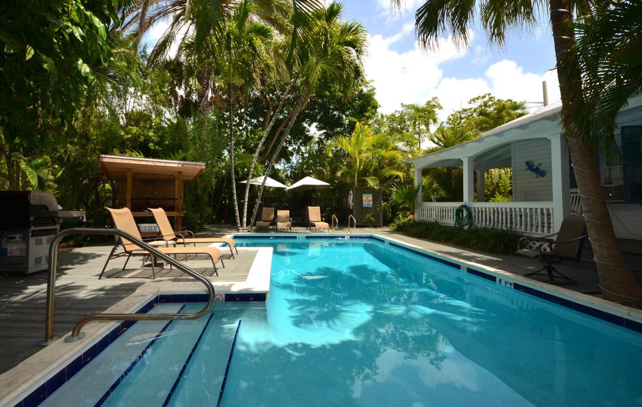 309 Louisa Street - Photo 1
