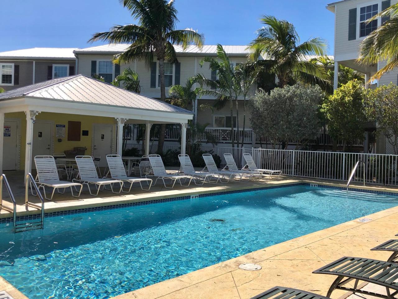 5030 5Th Avenue - Photo 1
