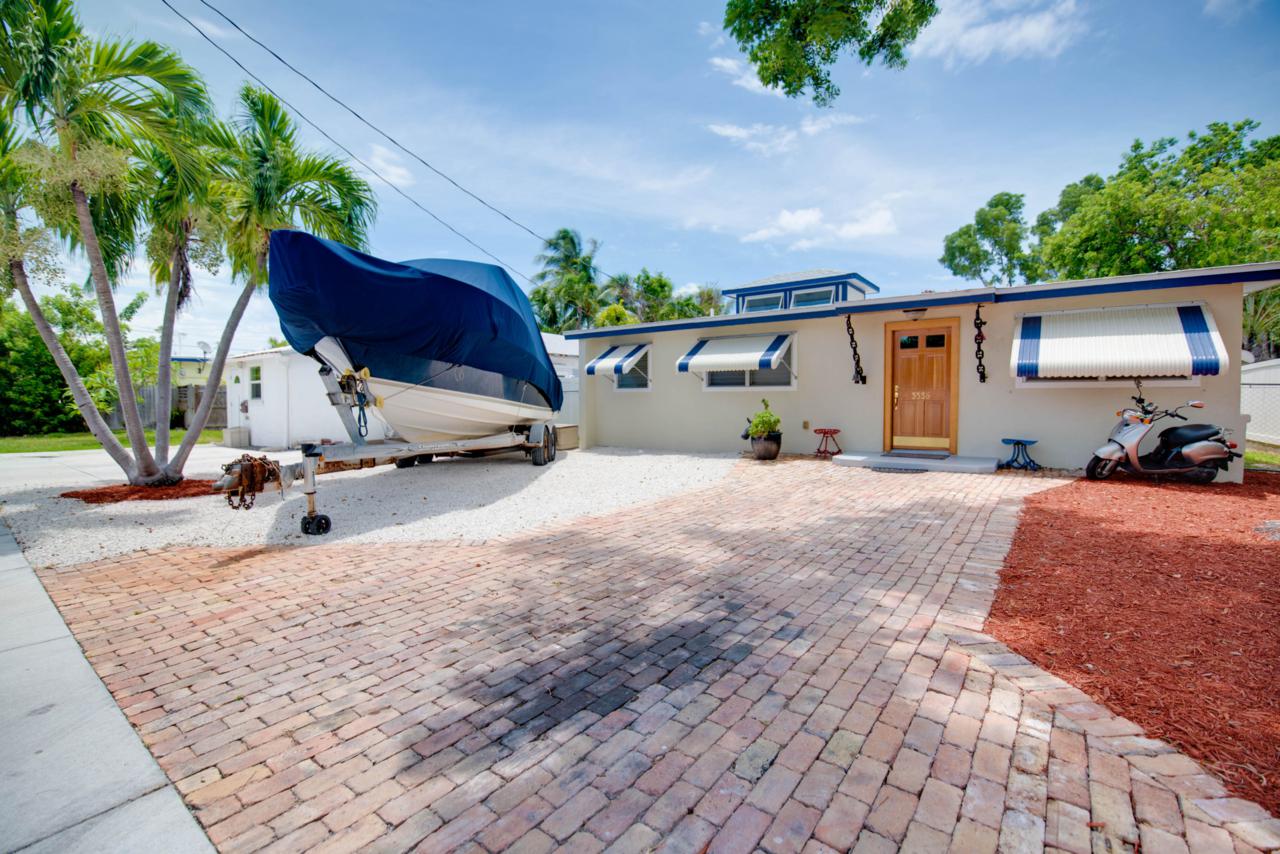 3536 Duck Avenue - Photo 1