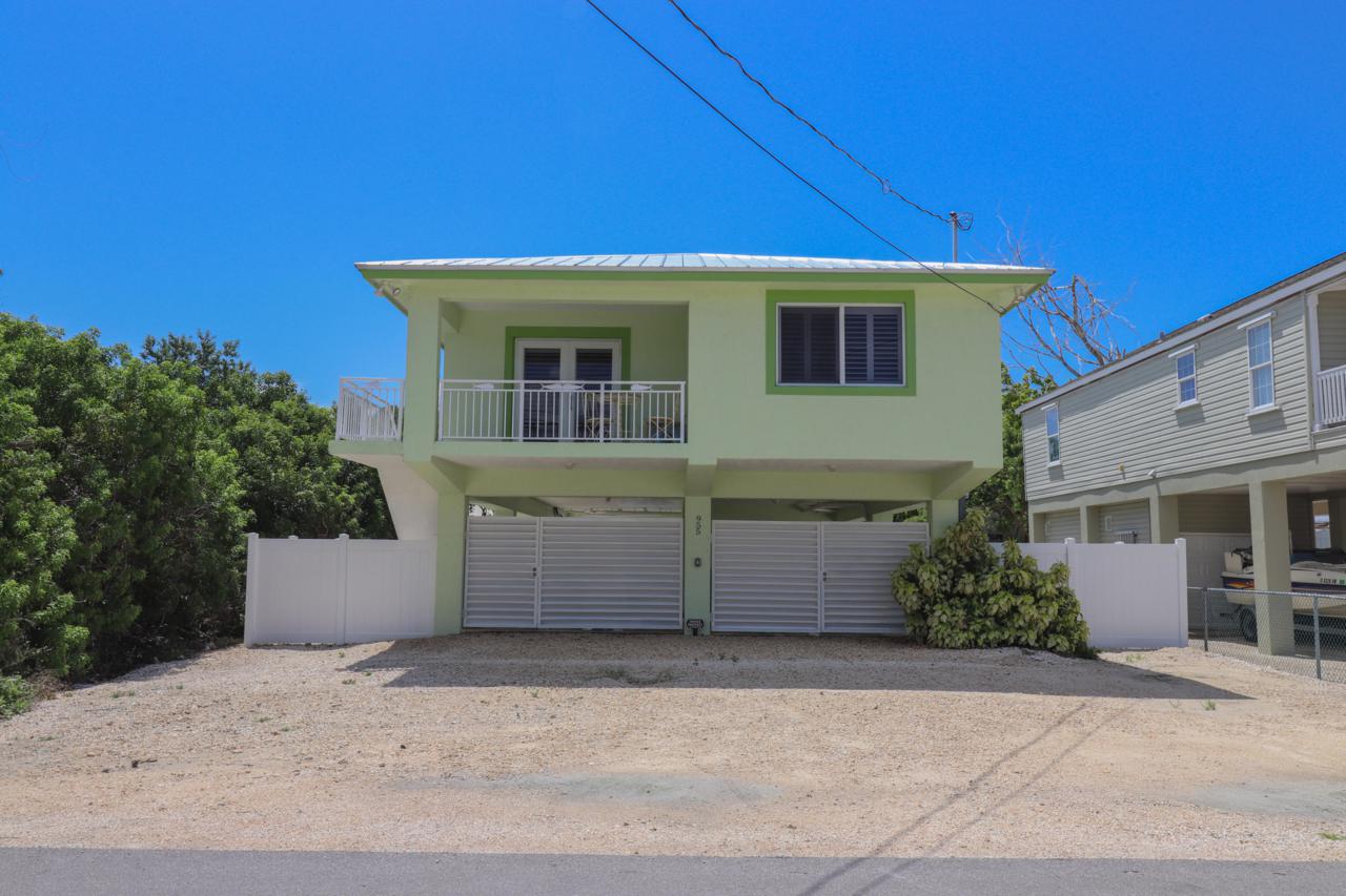 955 Plantation Road - Photo 1