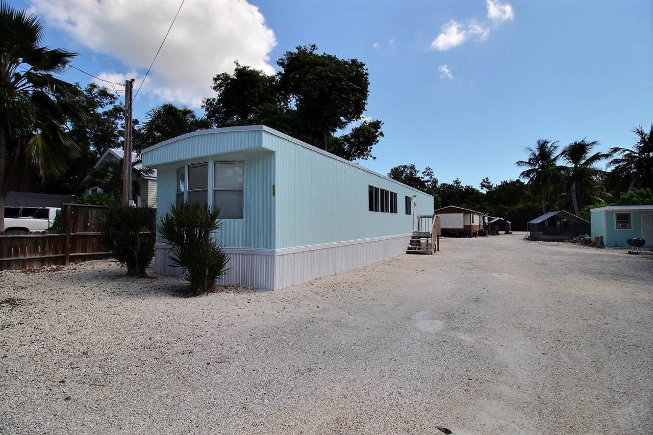514 Tina Place - Photo 1