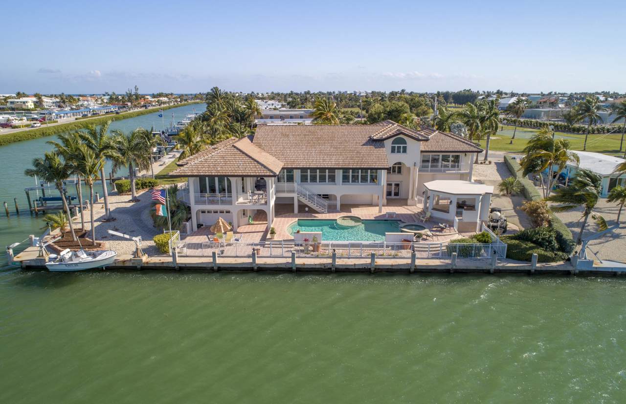 820 Shelter Bay Drive - Photo 1