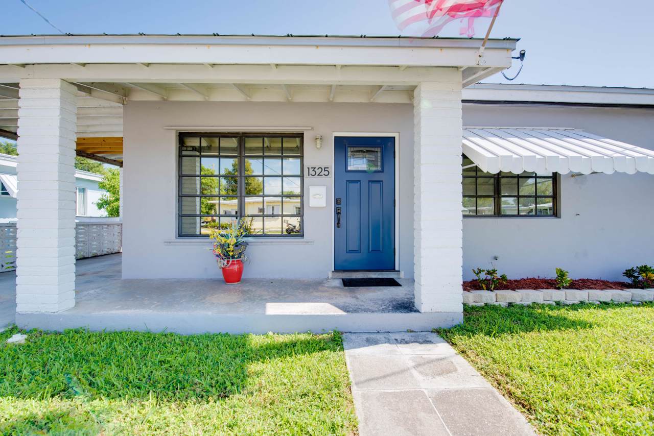 1325 20Th Street - Photo 1