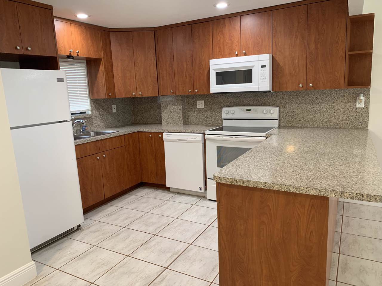 467 Sunset Drive - Photo 1