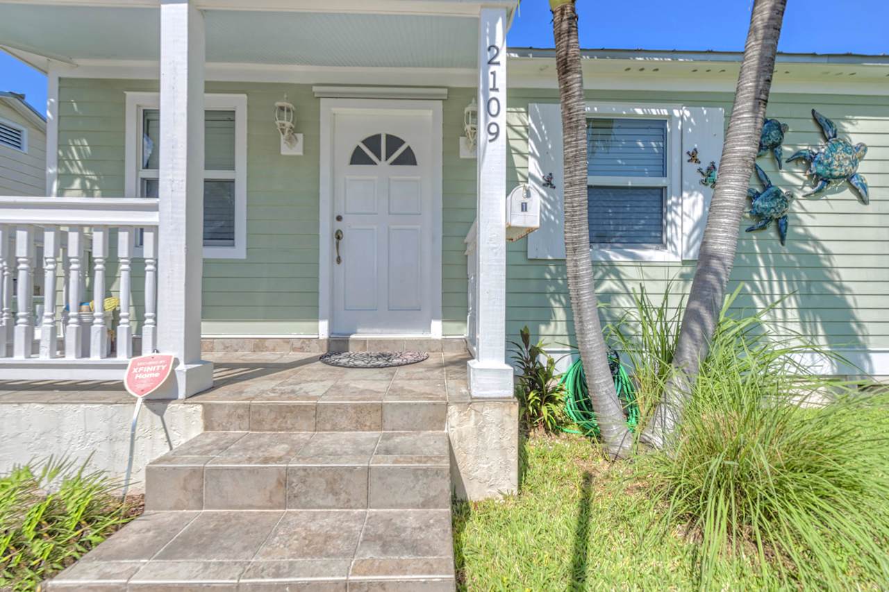 2109 Harris Avenue - Photo 1