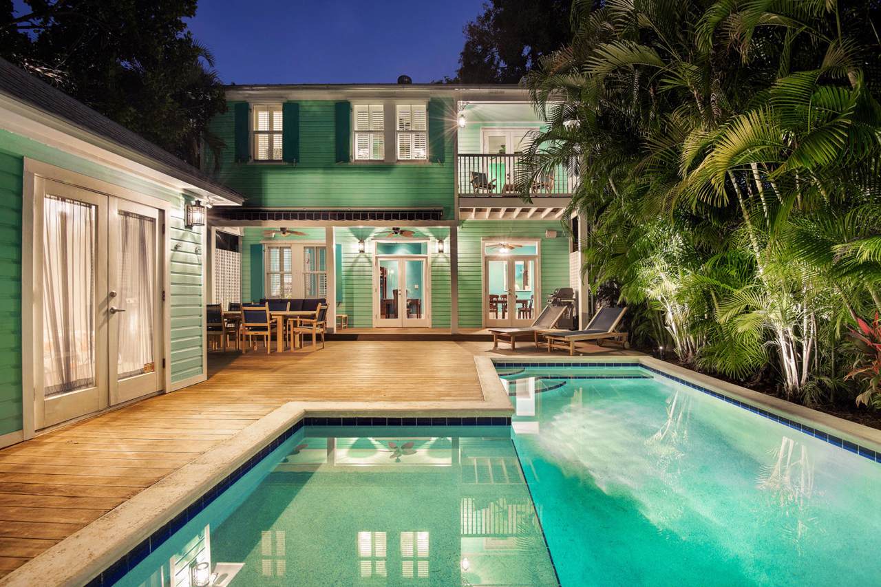 1211 Margaret Street - Photo 1