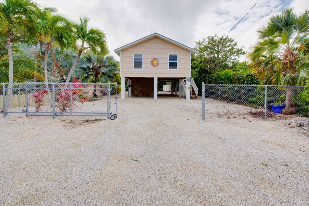 27018 Angelfish Road - Photo 1