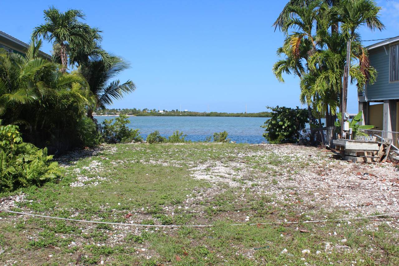 26 Beach Drive - Photo 1 26 Beach Drive - Photo 1
