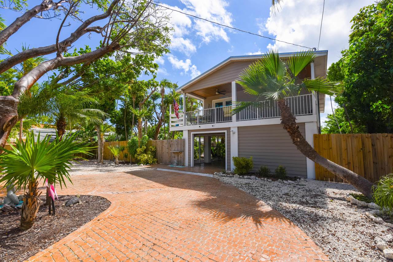 430 52nd Street Gulf - Photo 1