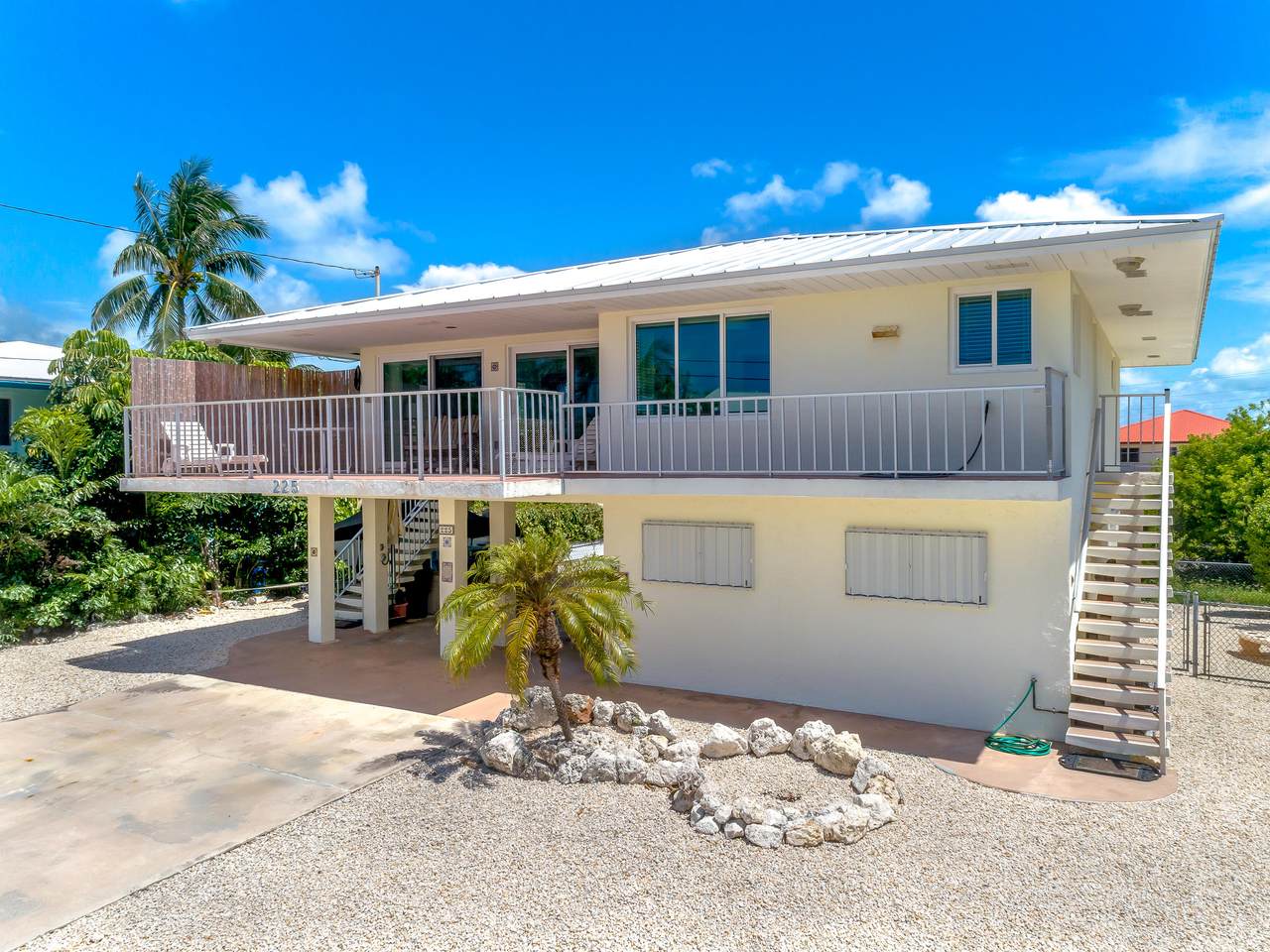 225 Seaview Circle - Photo 1