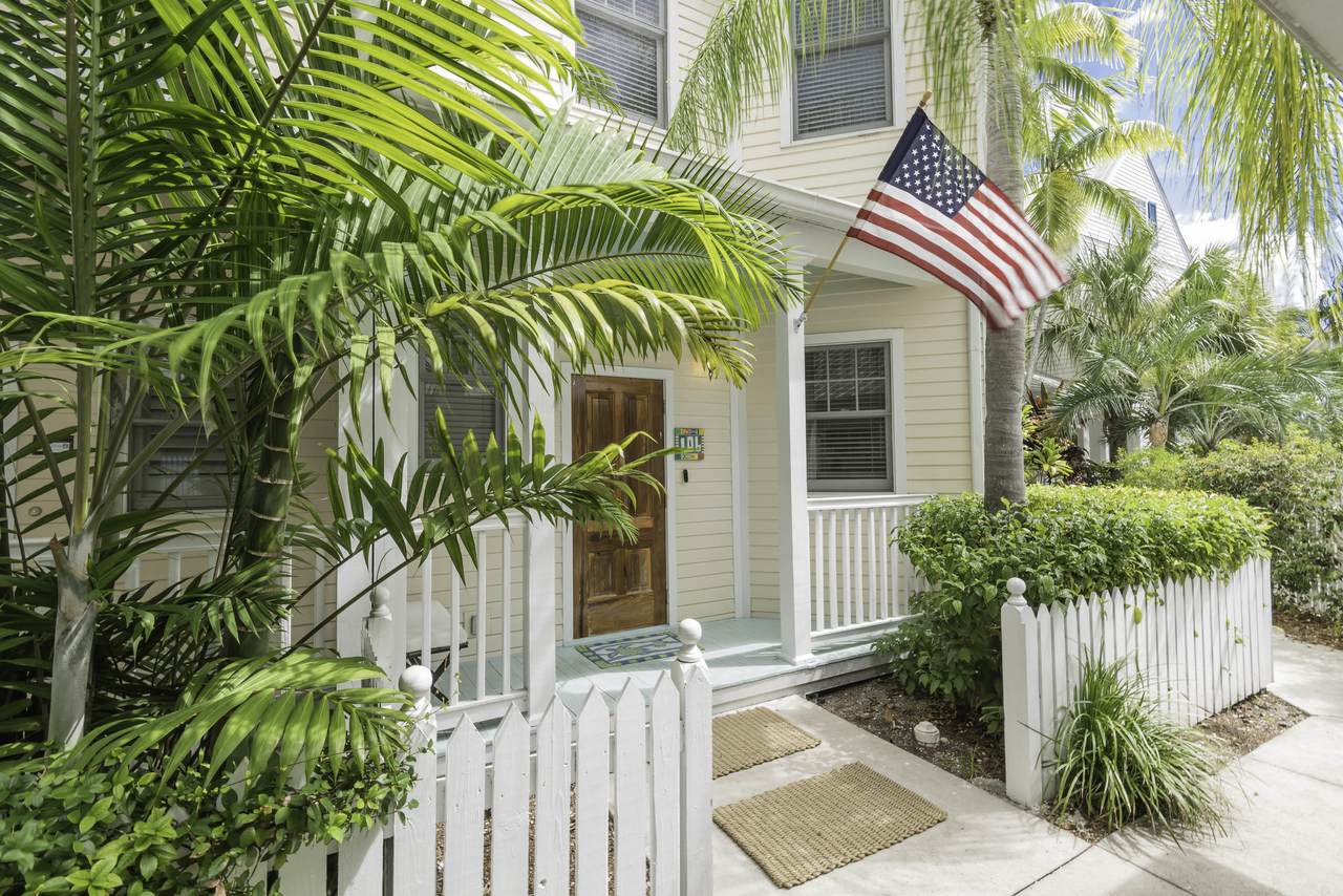 106 Admirals Lane - Photo 1