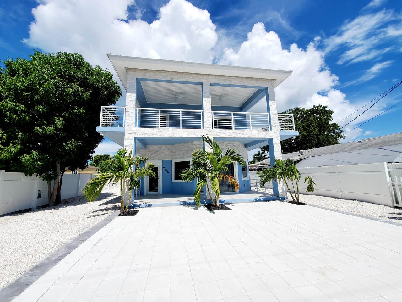 706 Largo Road - Photo 1
