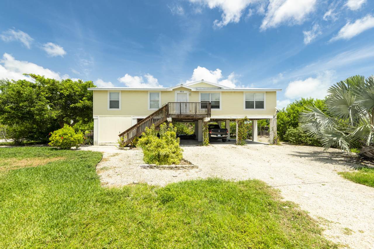 522 Palm Drive - Photo 1