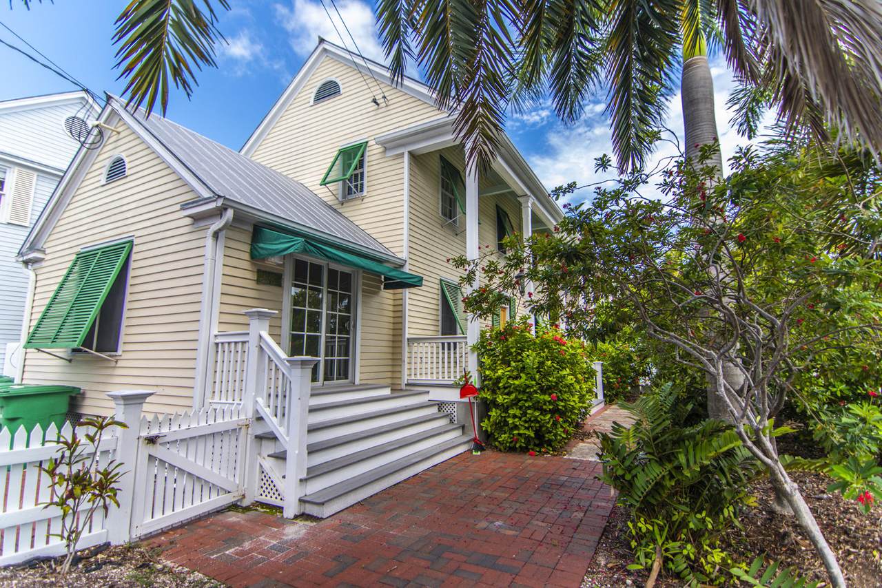 1203 Calais Lane - Photo 1